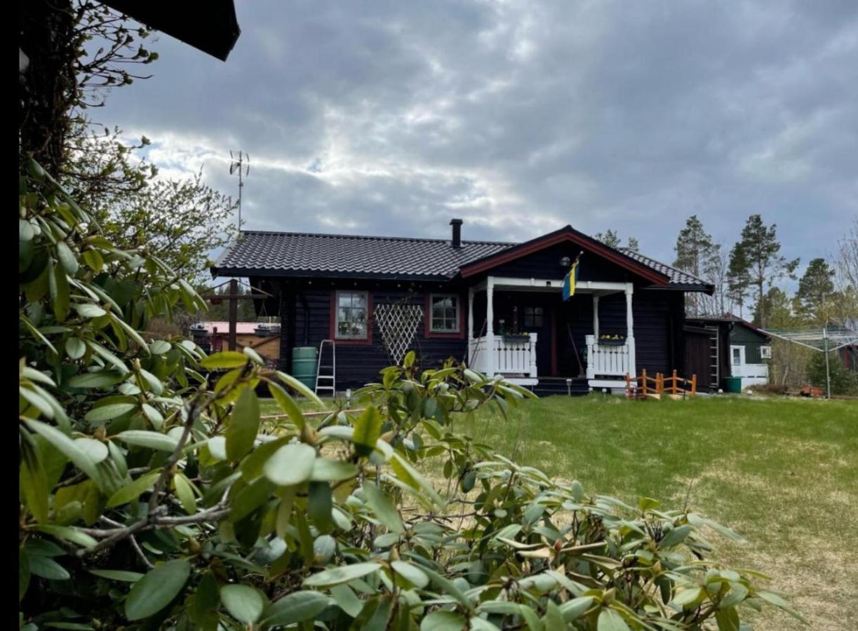 Cosy Non Smoking Cabin Close To Beach,Alnoe Сундсвалль Экстерьер фото